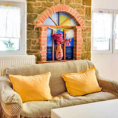 Casa vacanze Alluring Holiday In Syros With Barbecue